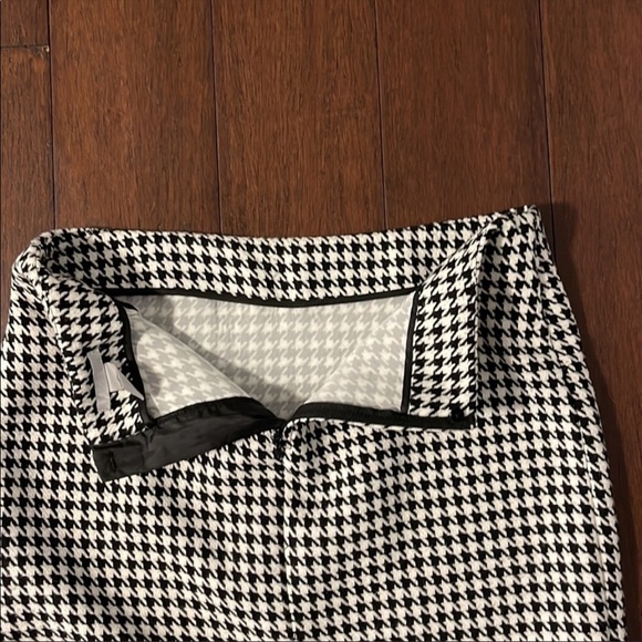 H&M houndstooth skirt - Picture 7 of 12